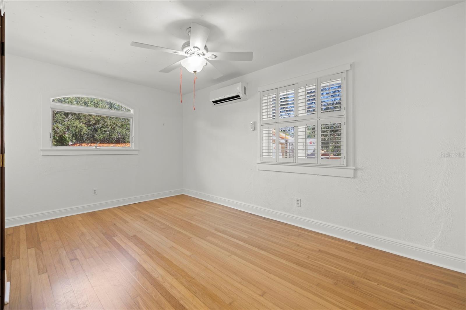 Image 43 of 91 For 7240 Dr Martin Luther King Jr Street S