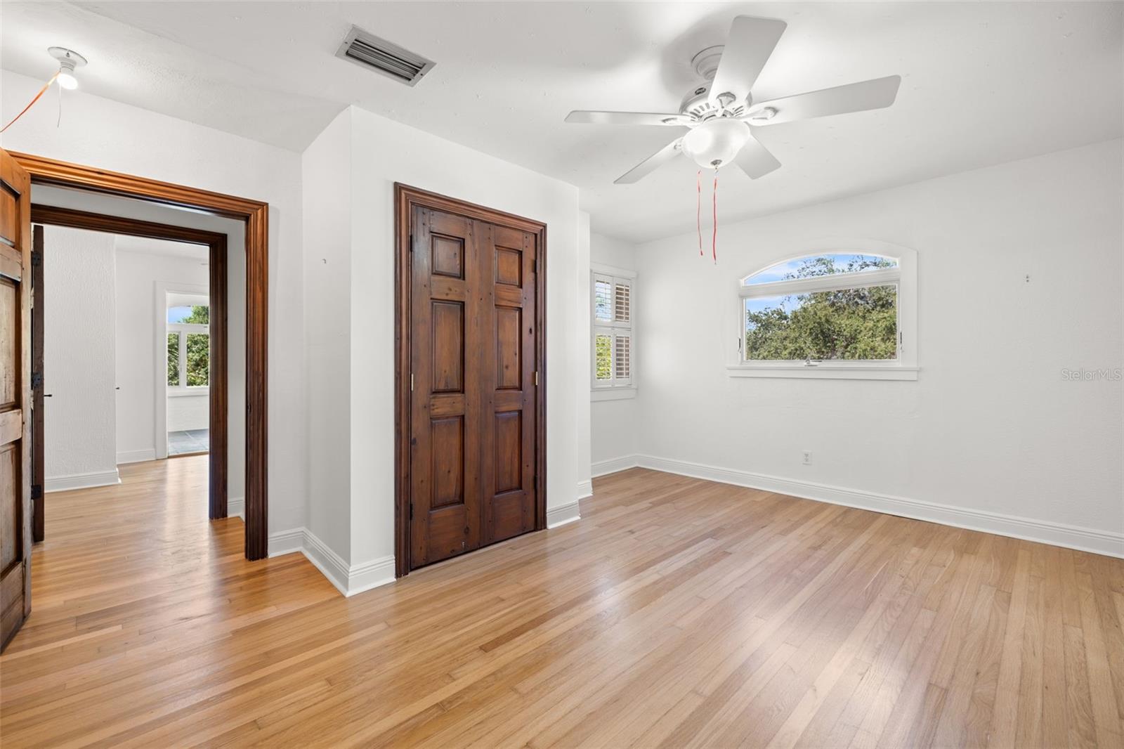 Image 44 of 91 For 7240 Dr Martin Luther King Jr Street S