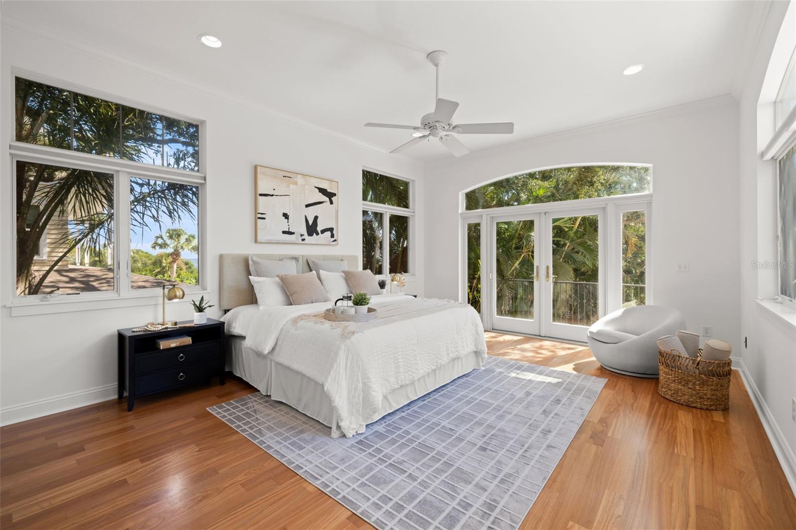 Image 54 of 91 For 7240 Dr Martin Luther King Jr Street S