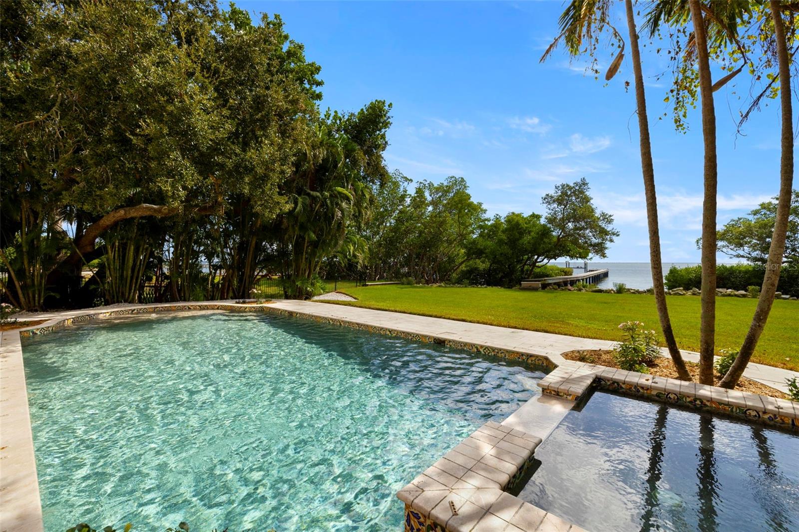 Image 74 of 91 For 7240 Dr Martin Luther King Jr Street S