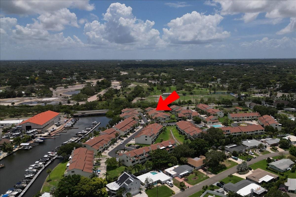 Image 44 of 50 For 637 Drake Lane N