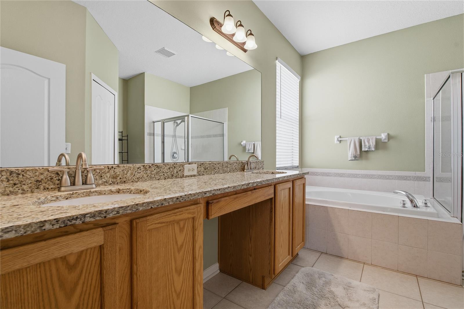 Image 17 of 54 For 30513 Latourette Drive