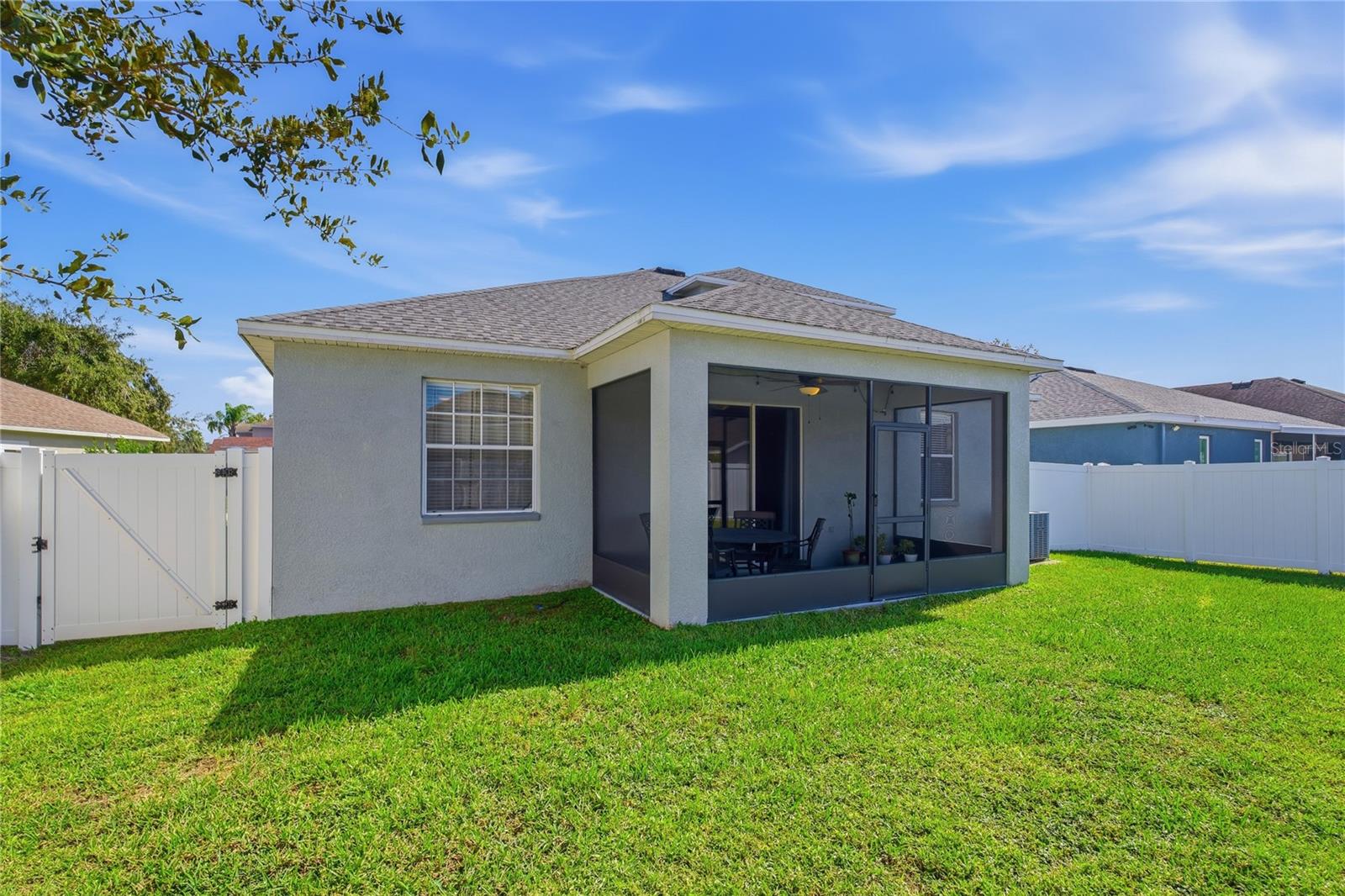 Image 37 of 54 For 30513 Latourette Drive