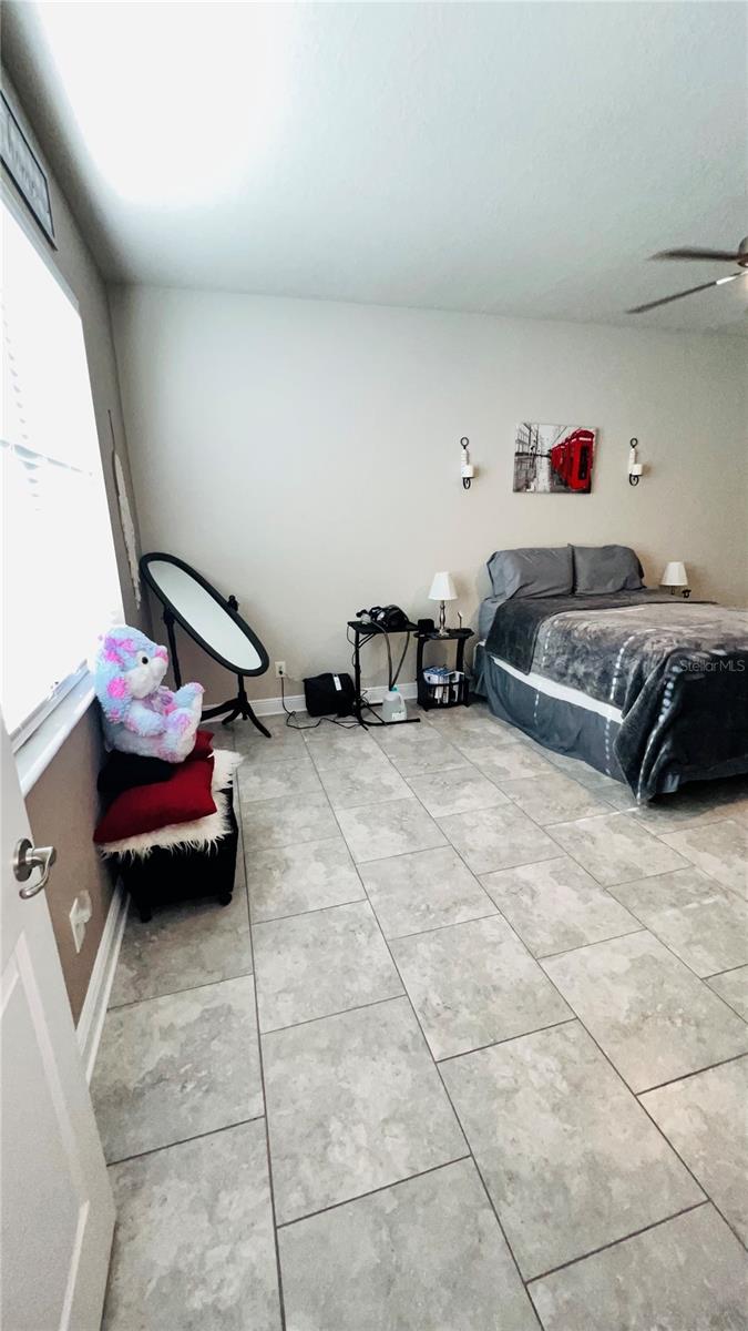 Image 18 of 28 For 1597 Caroline Path