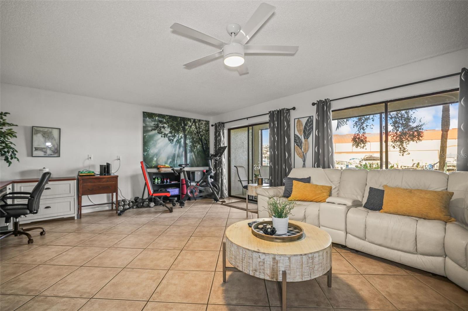 Image 13 of 81 For 2363 Hanover Drive