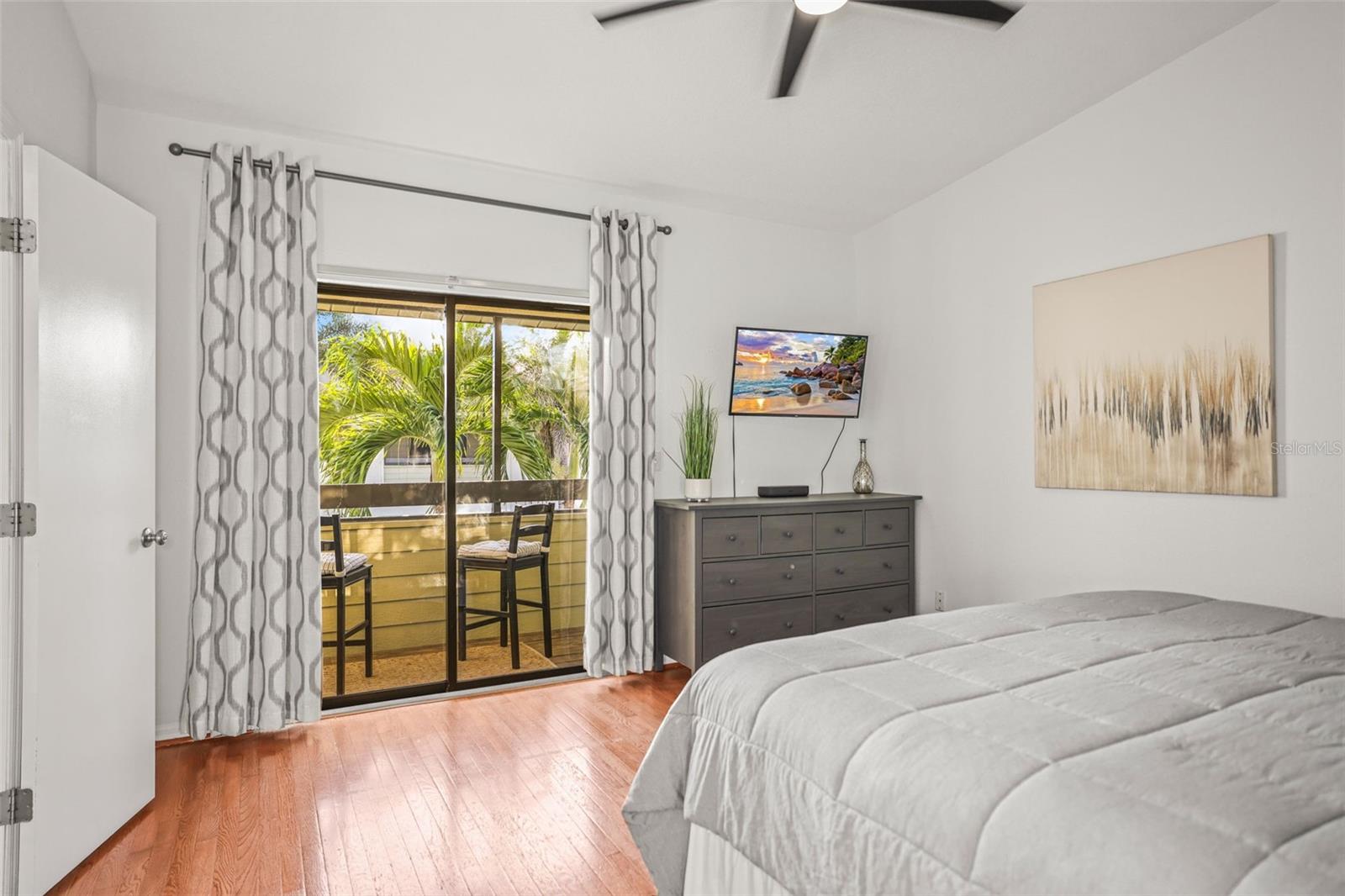 Image 17 of 81 For 2363 Hanover Drive