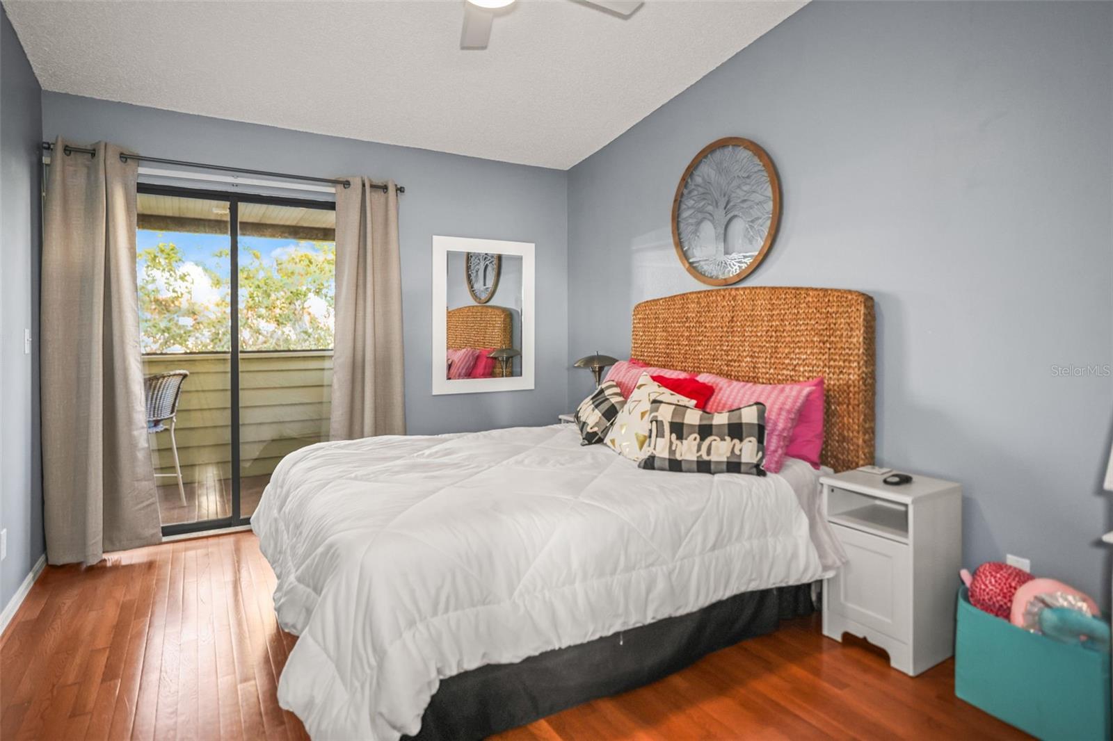 Image 18 of 81 For 2363 Hanover Drive