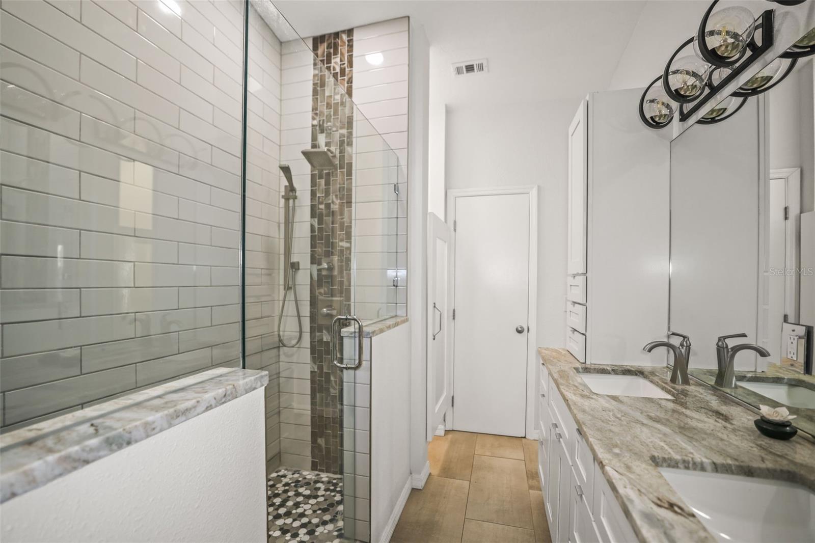 Image 26 of 81 For 2363 Hanover Drive