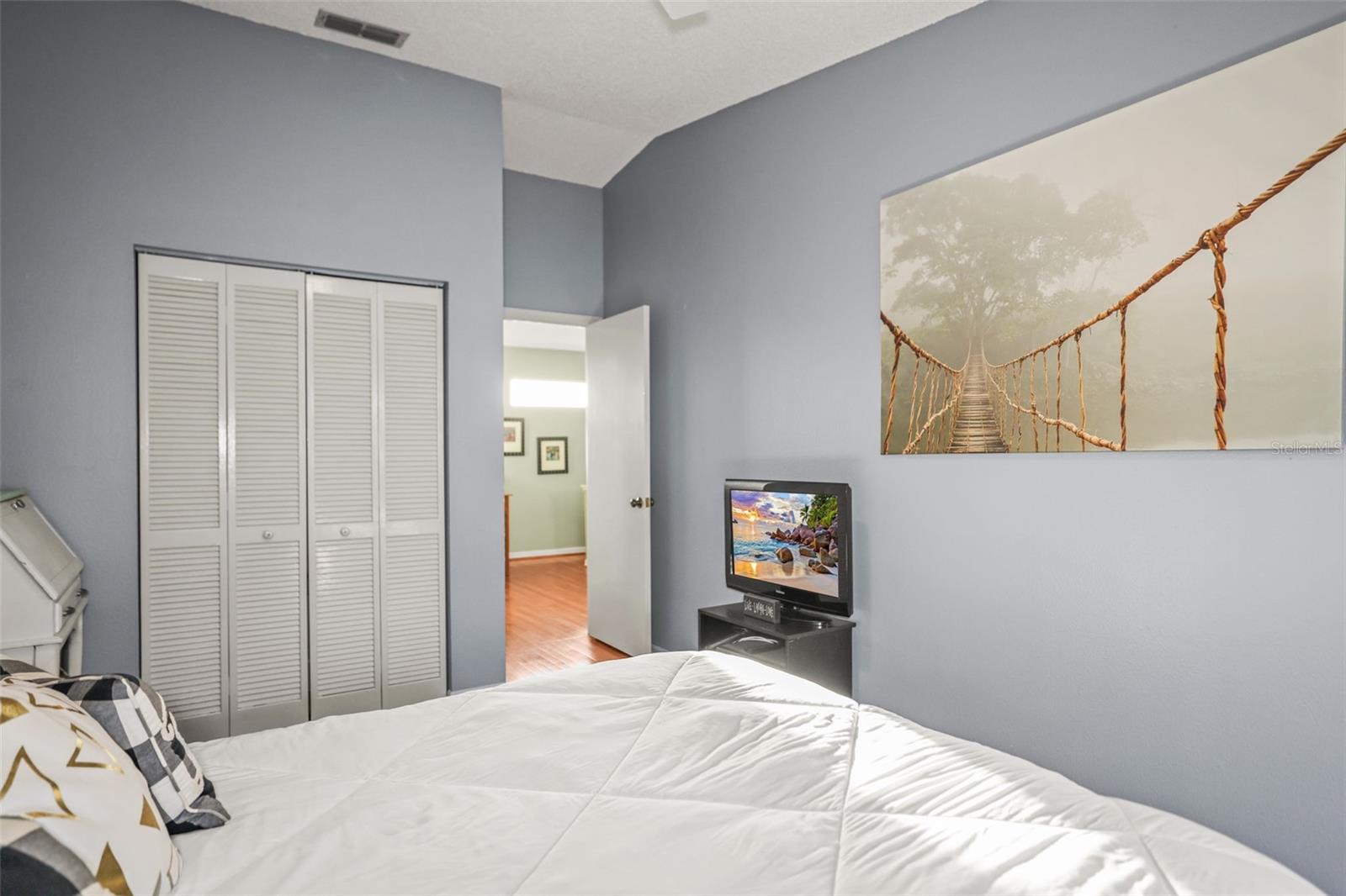 Image 29 of 81 For 2363 Hanover Drive