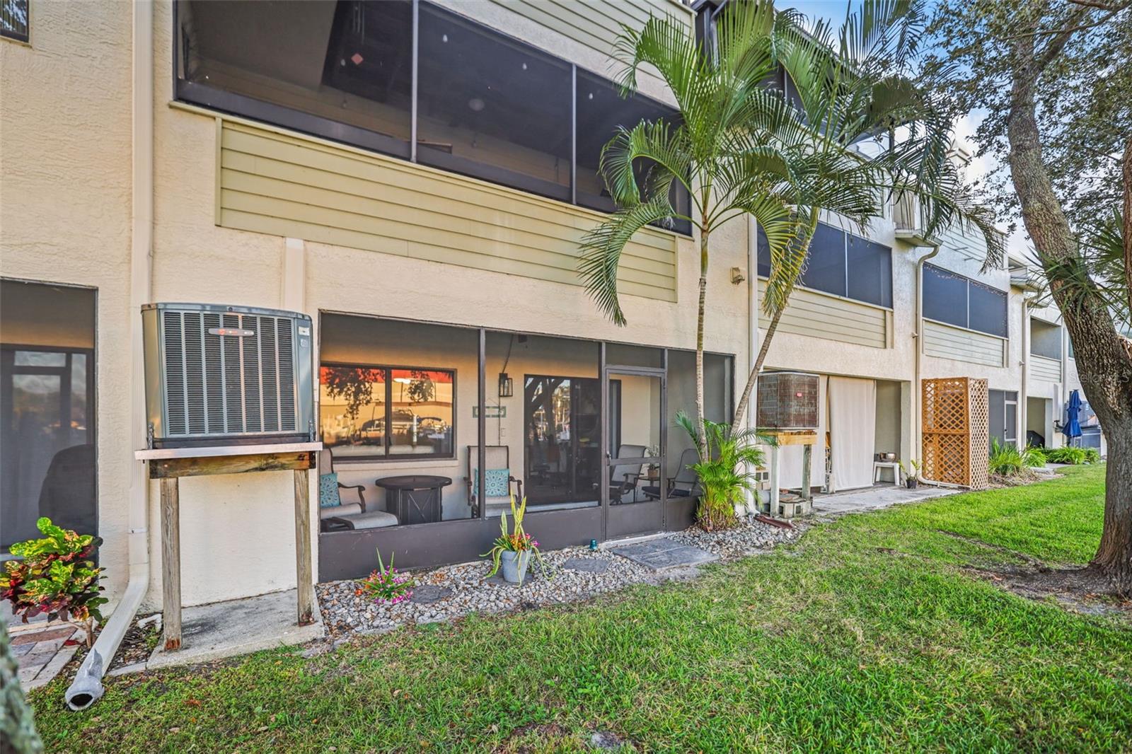 Image 36 of 81 For 2363 Hanover Drive