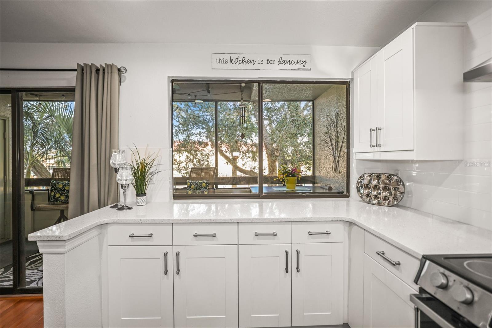 Image 8 of 81 For 2363 Hanover Drive