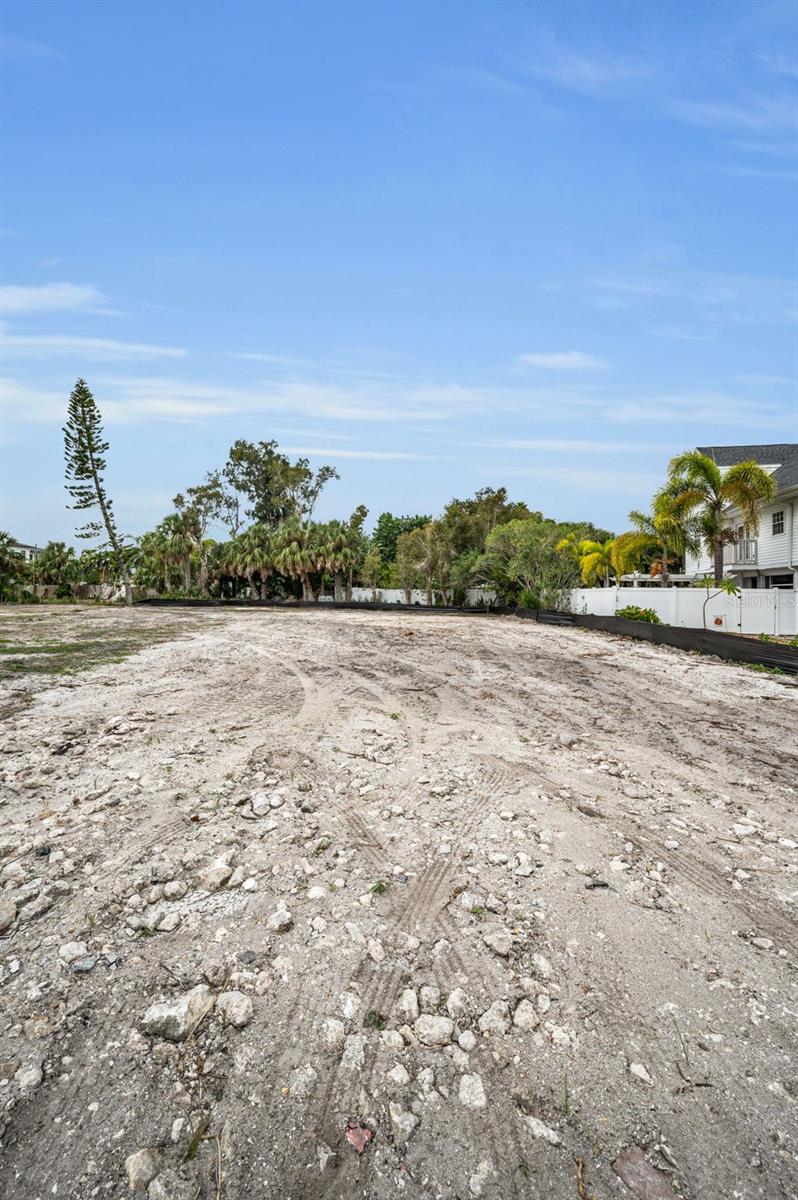 Image 5 of 9 For 370 12th Avenue