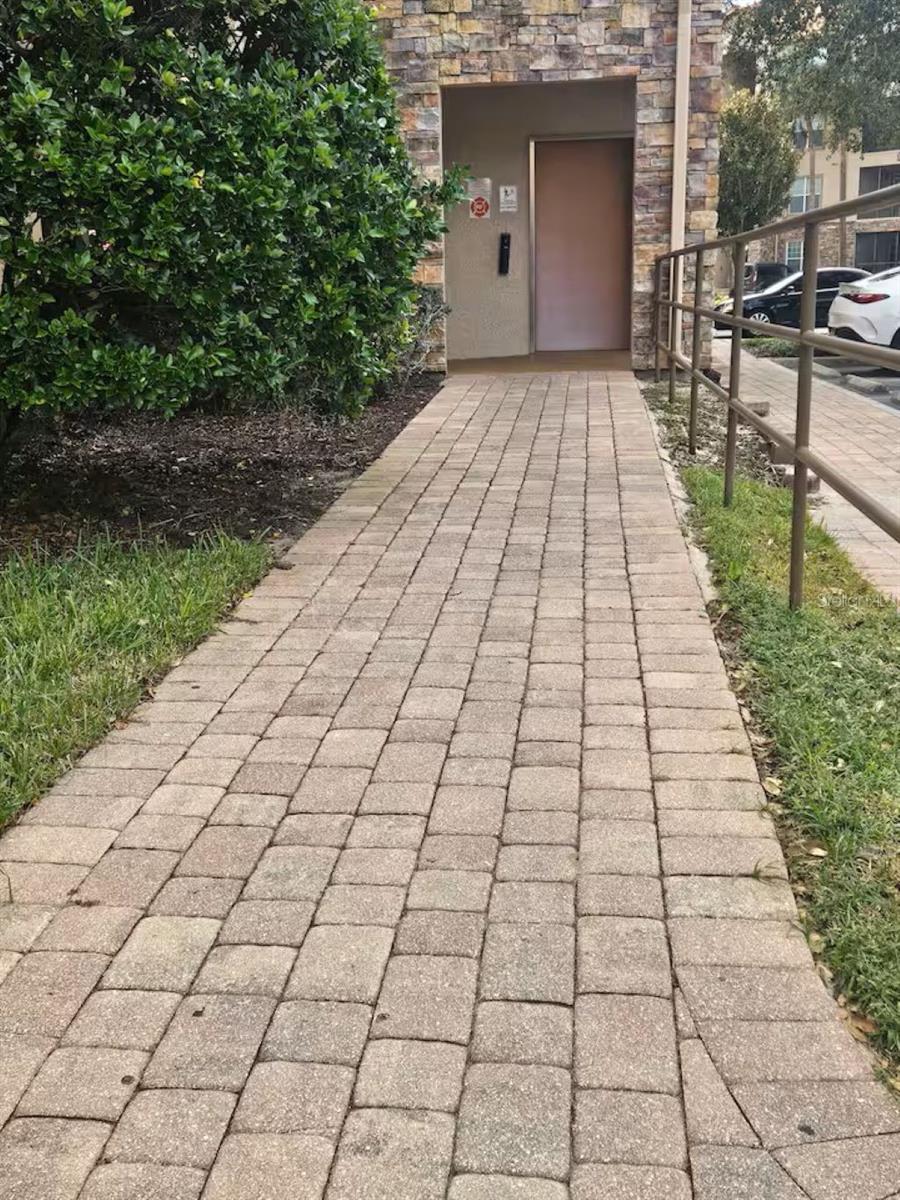 Image 29 of 52 For 8000 Tuscany Way 4207