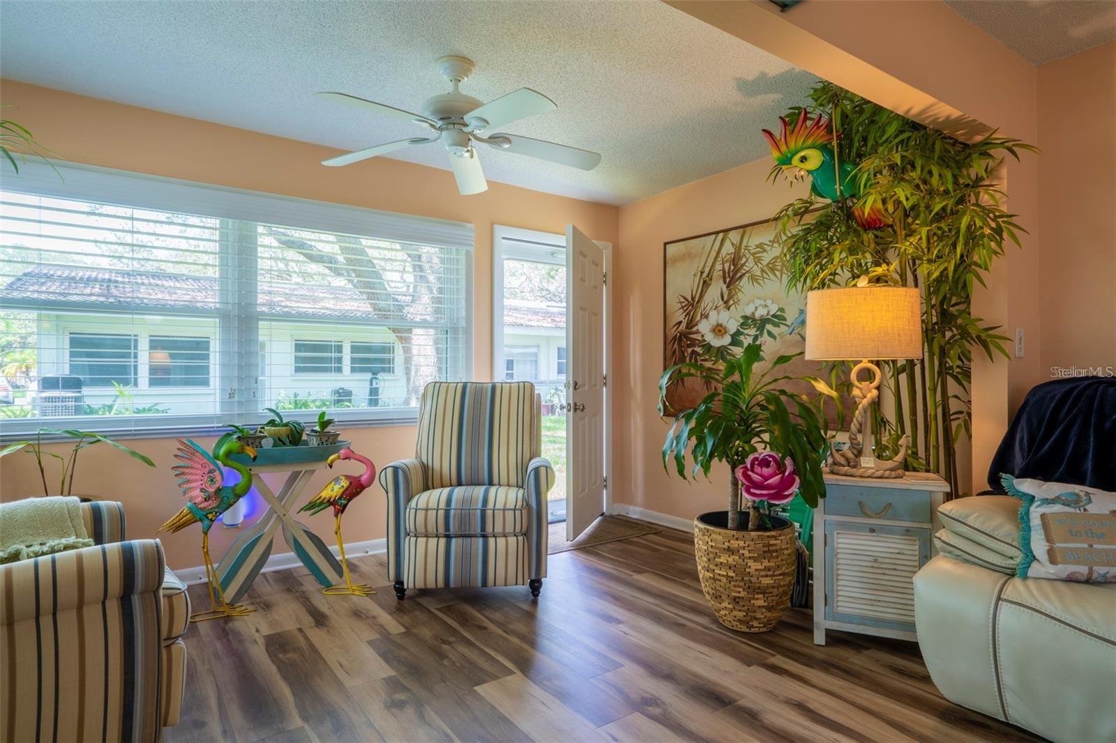 Image 5 of 20 For 11200 102nd Avenue 123