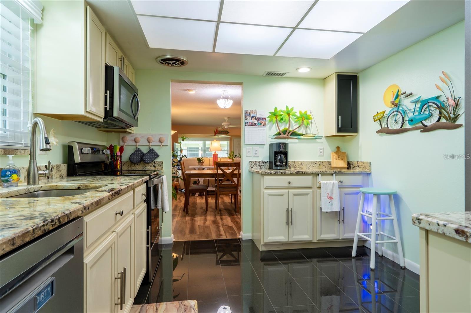 Image 7 of 20 For 11200 102nd Avenue 123