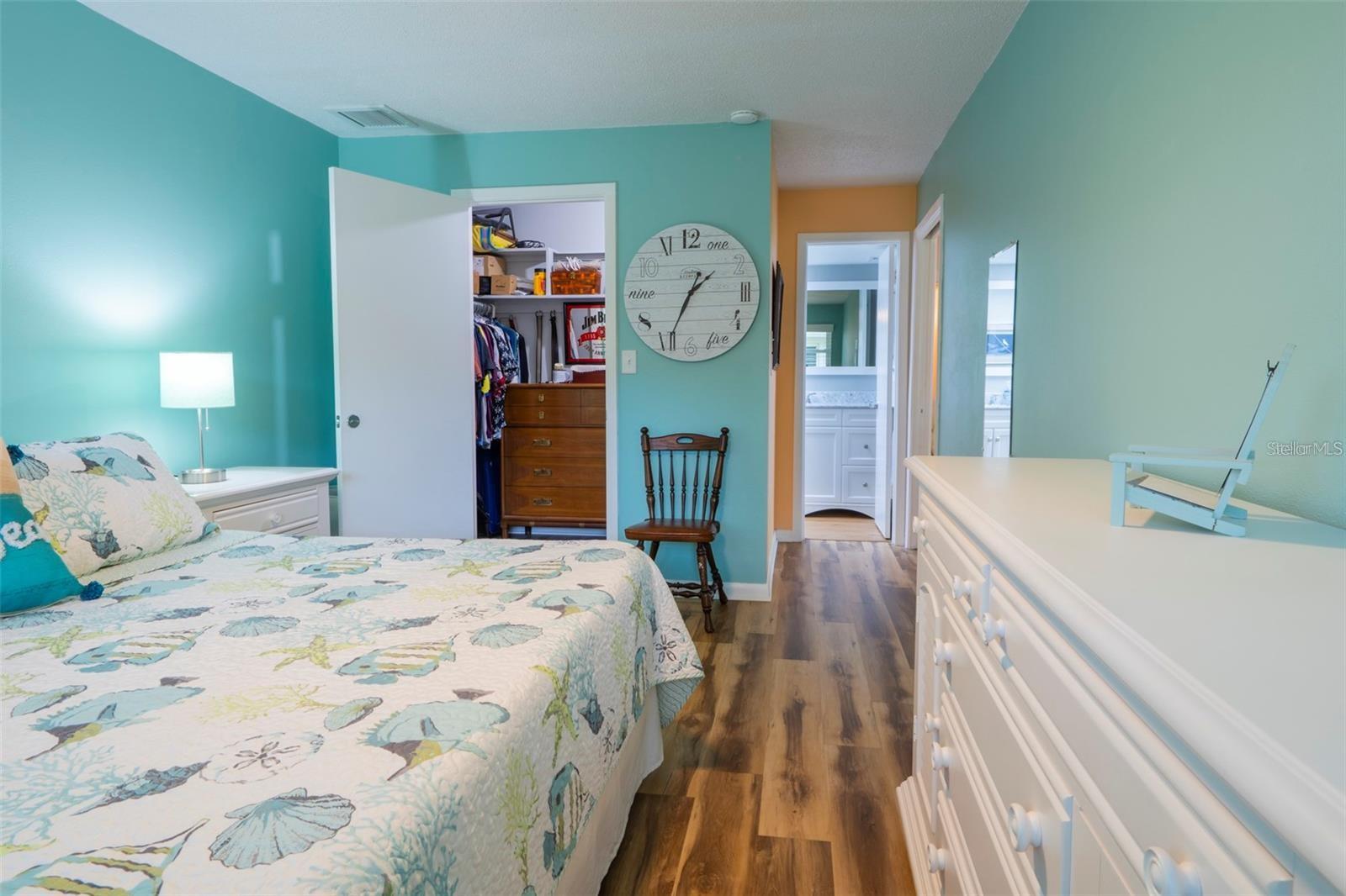 Image 9 of 20 For 11200 102nd Avenue 123