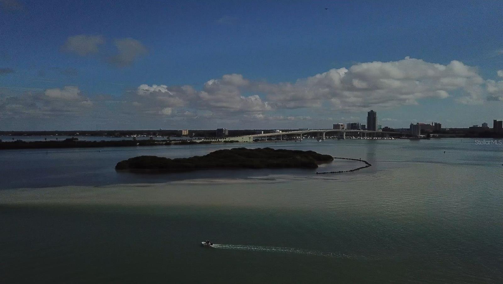 Image 19 of 25 For 800 Gulfview Boulevard 607