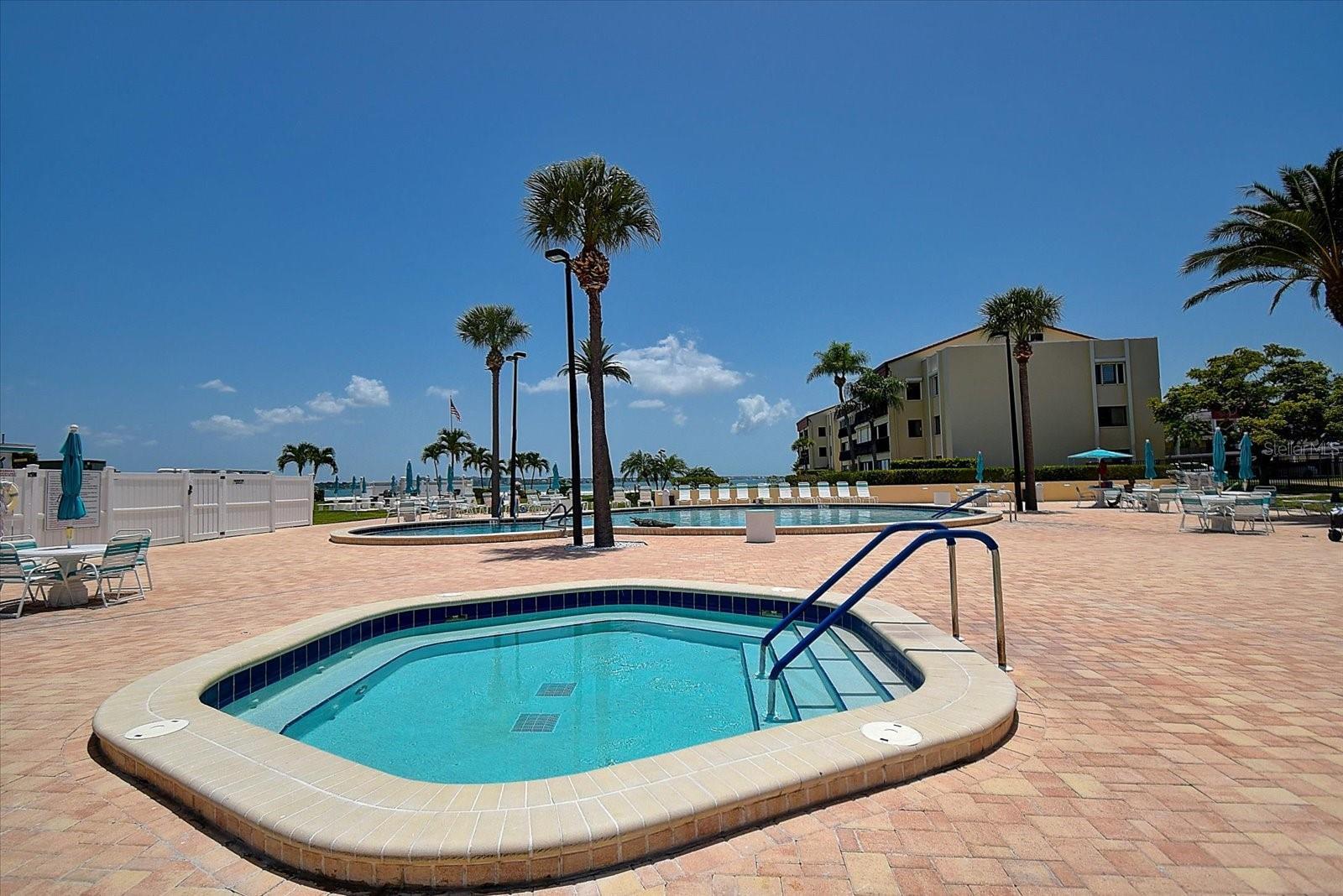 Image 6 of 25 For 800 Gulfview Boulevard 607