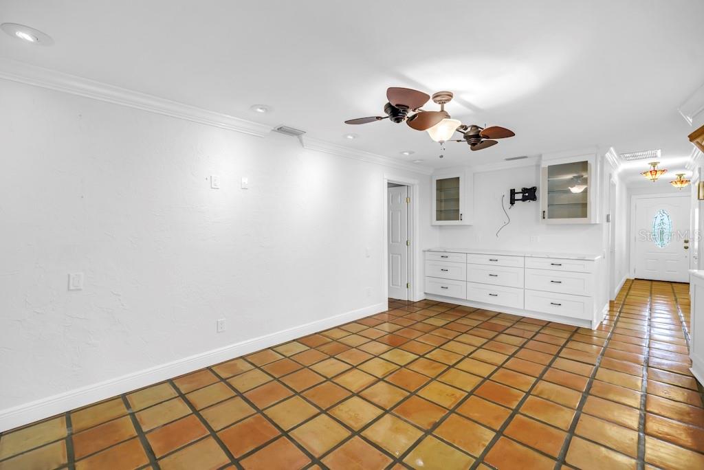 Image 13 of 35 For 11174 90th Terrace