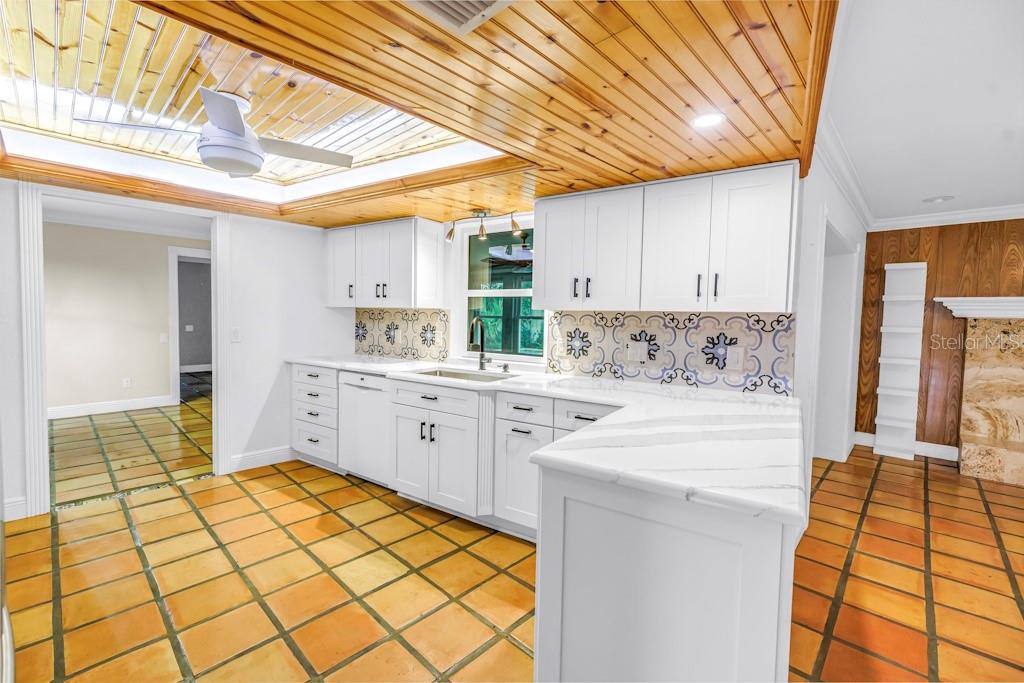 Image 15 of 35 For 11174 90th Terrace