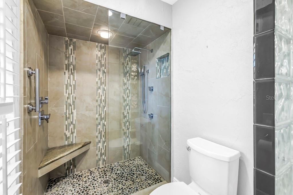 Image 23 of 35 For 11174 90th Terrace