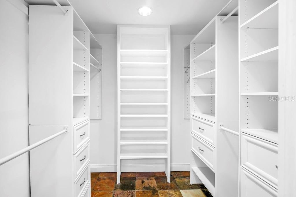 Image 24 of 35 For 11174 90th Terrace