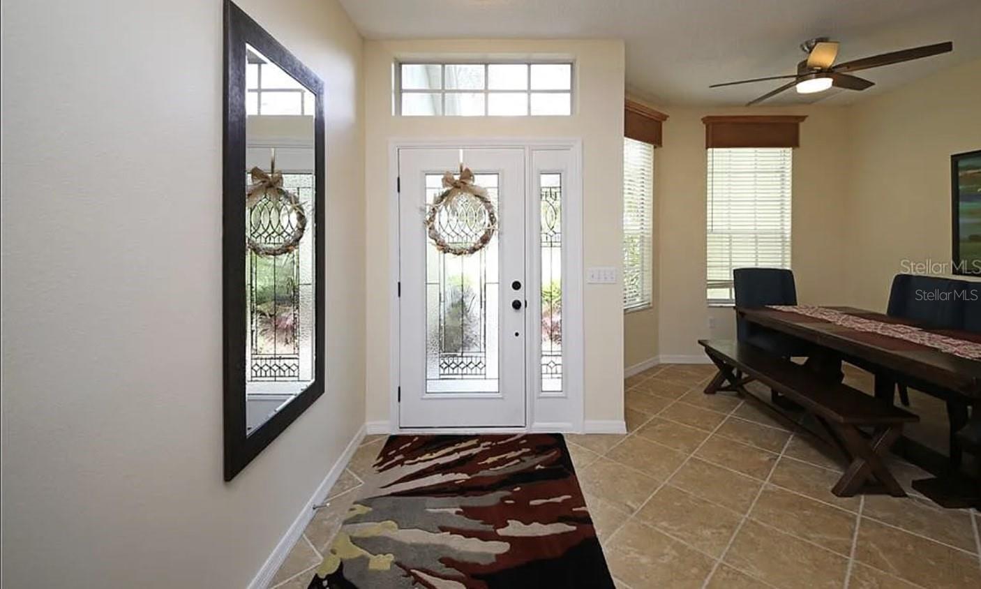 Image 4 of 27 For 5324 Cottonwood Tree Circle