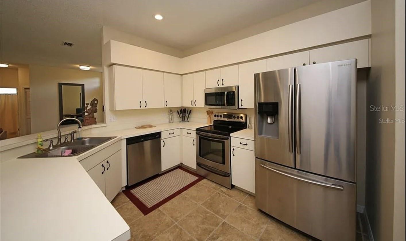 Image 6 of 27 For 5324 Cottonwood Tree Circle