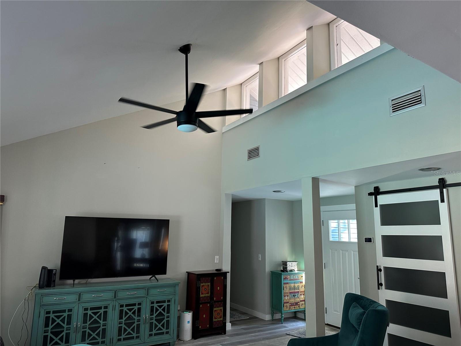 Image 9 of 59 For 9781 Halls River Road