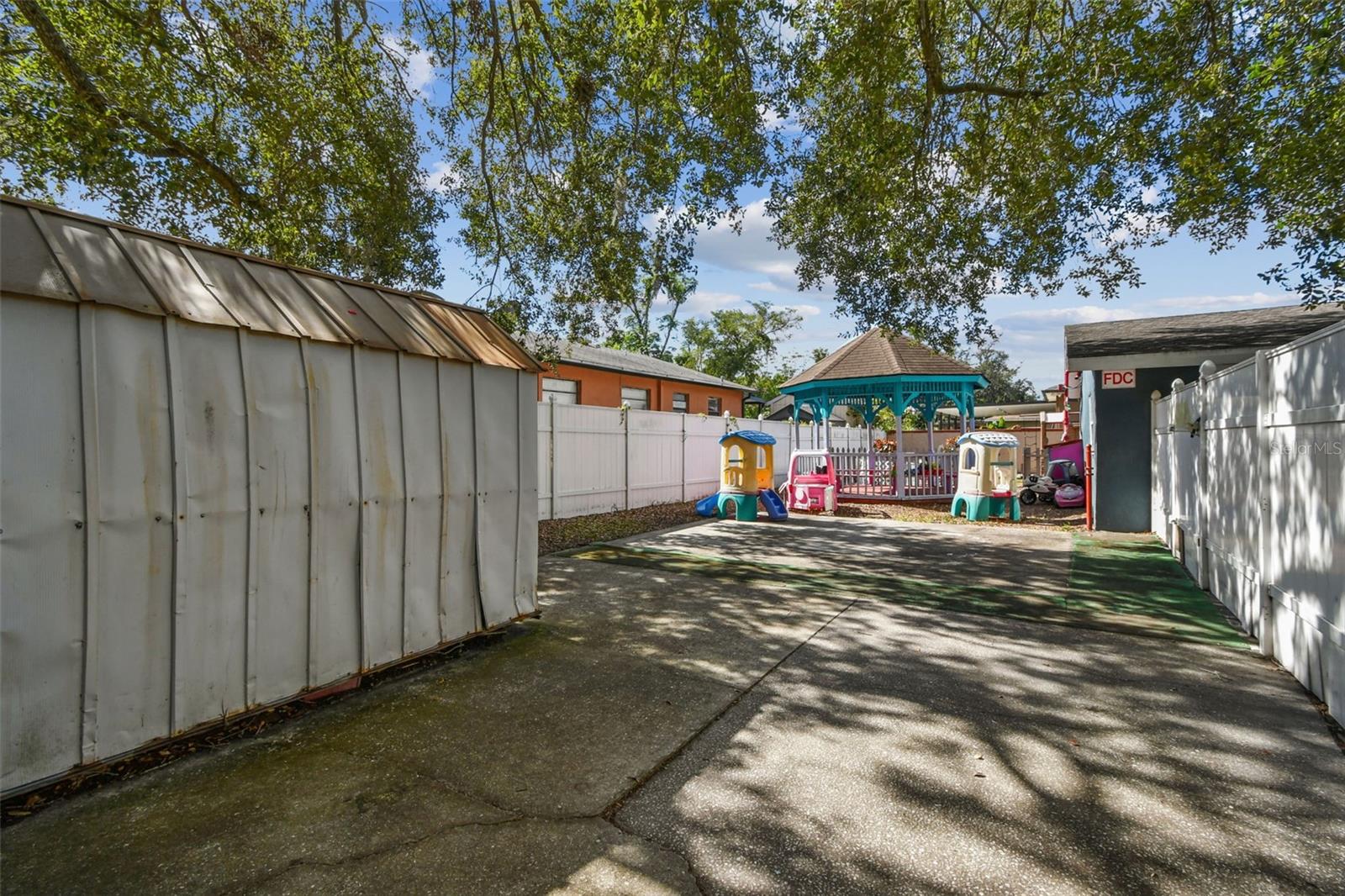 Image 38 of 74 For 9912 Myrtle Street