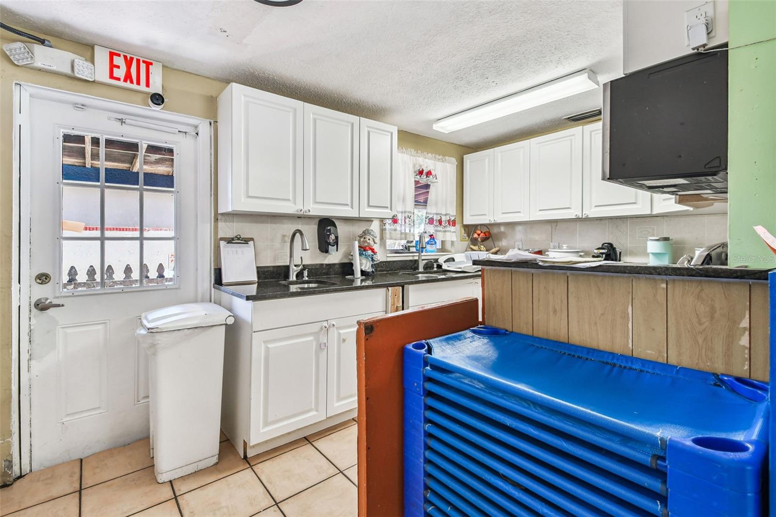 Image 49 of 74 For 9912 Myrtle Street