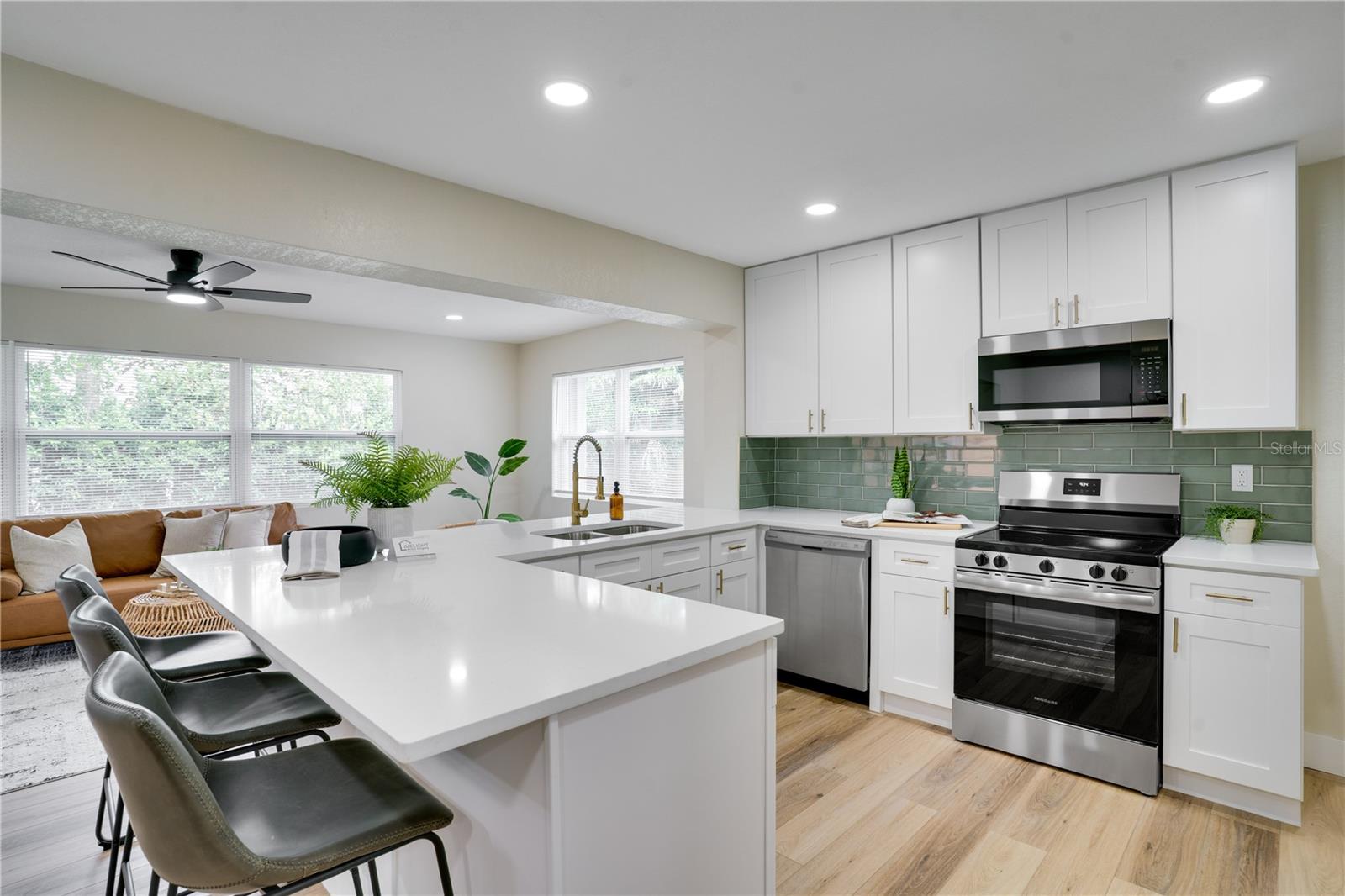 Image 11 of 42 For 6923 16th Avenue N