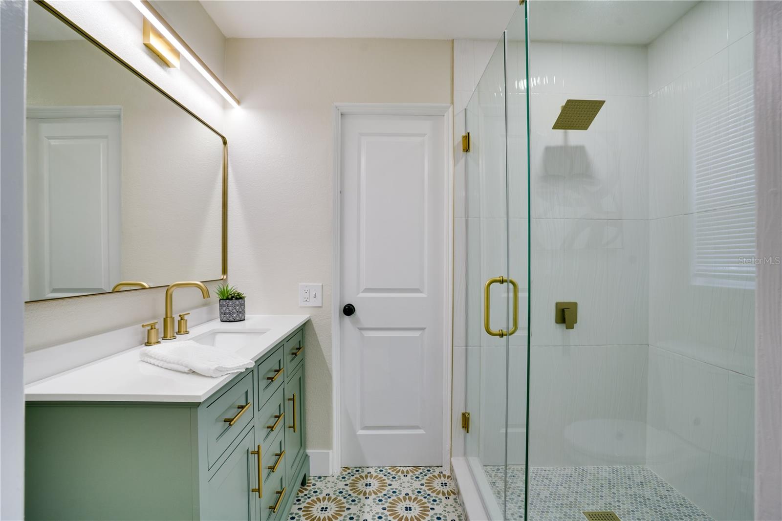 Image 19 of 42 For 6923 16th Avenue N