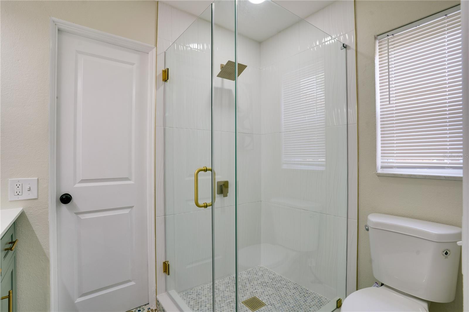 Image 21 of 42 For 6923 16th Avenue N