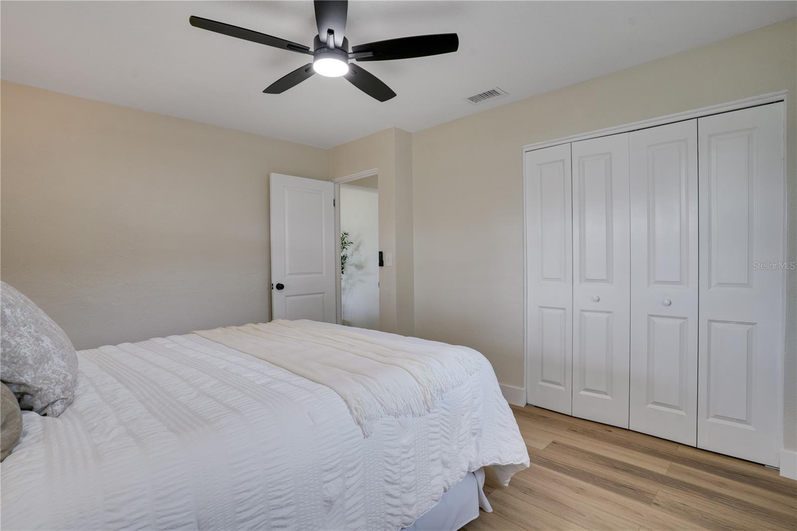 Image 26 of 42 For 6923 16th Avenue N