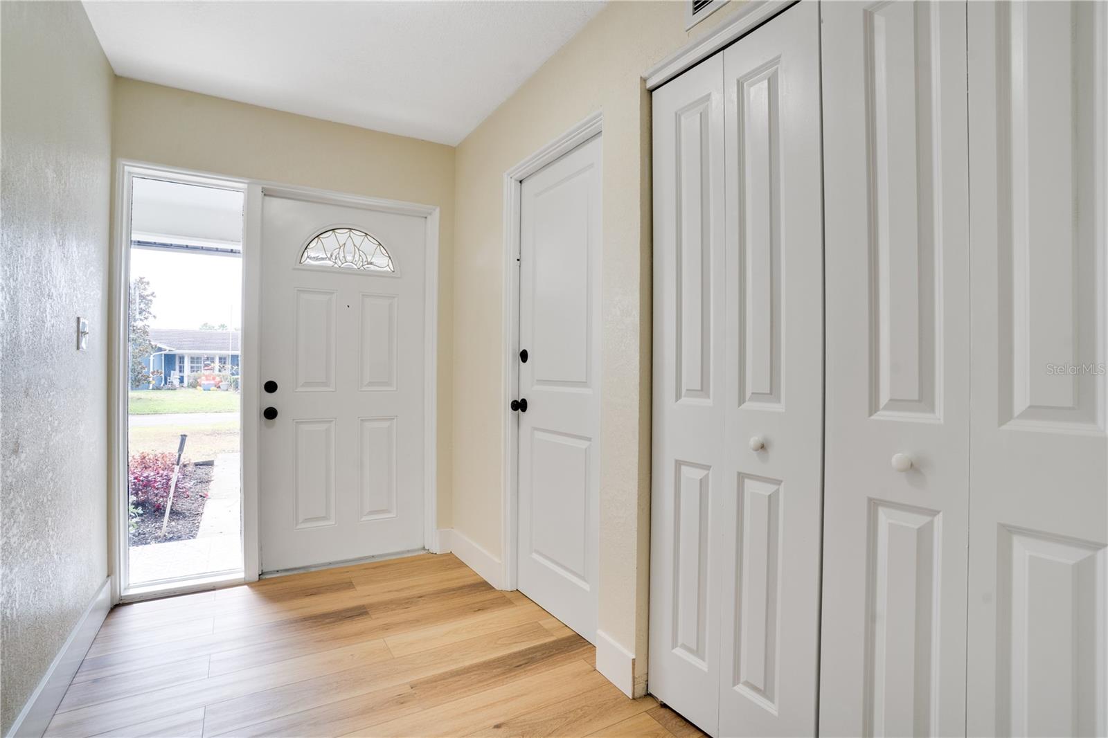 Image 8 of 42 For 6923 16th Avenue N