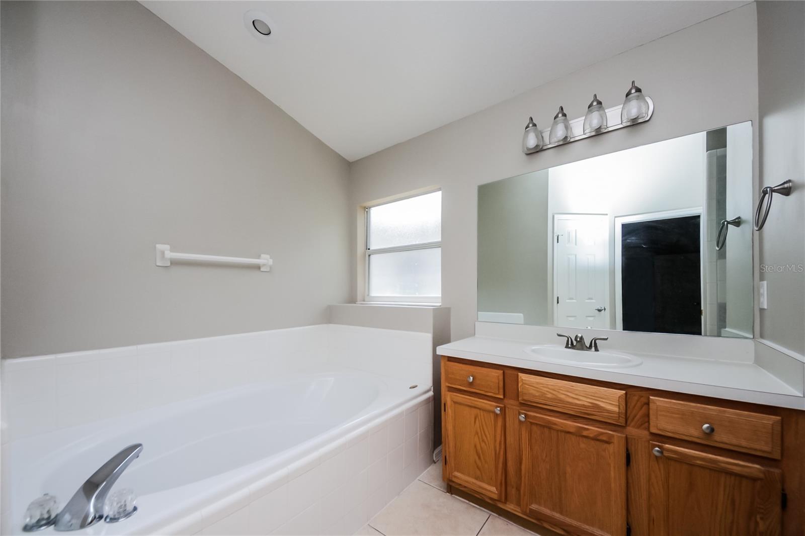 Image 9 of 16 For 1235 Whitewood Way