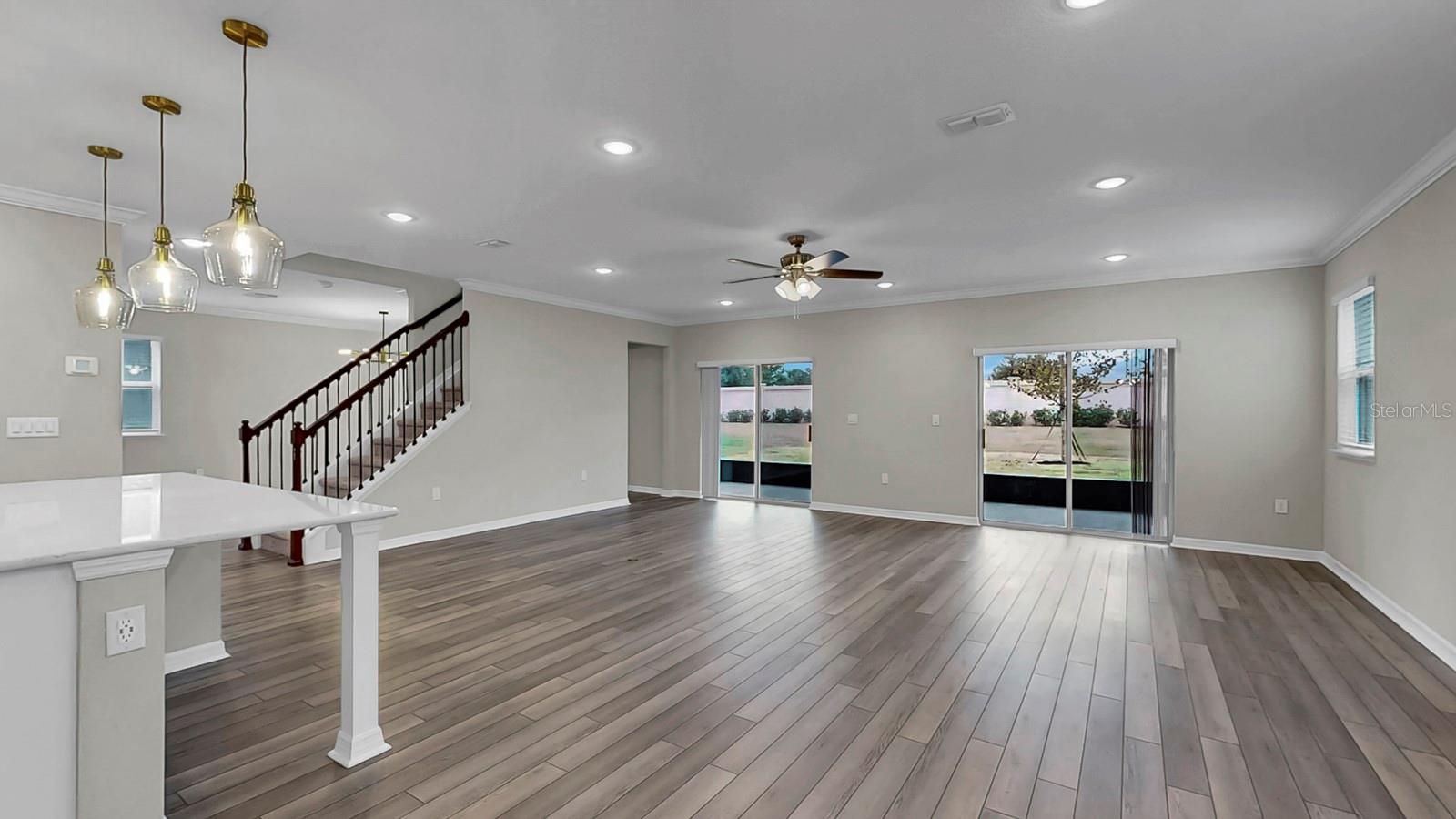 Image 11 of 61 For 8346 Abalone Loop