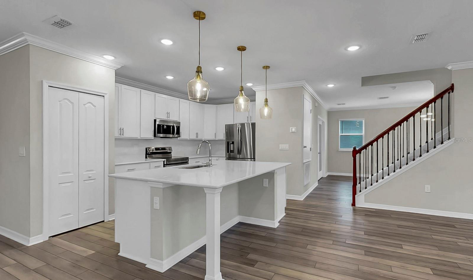 Image 18 of 61 For 8346 Abalone Loop