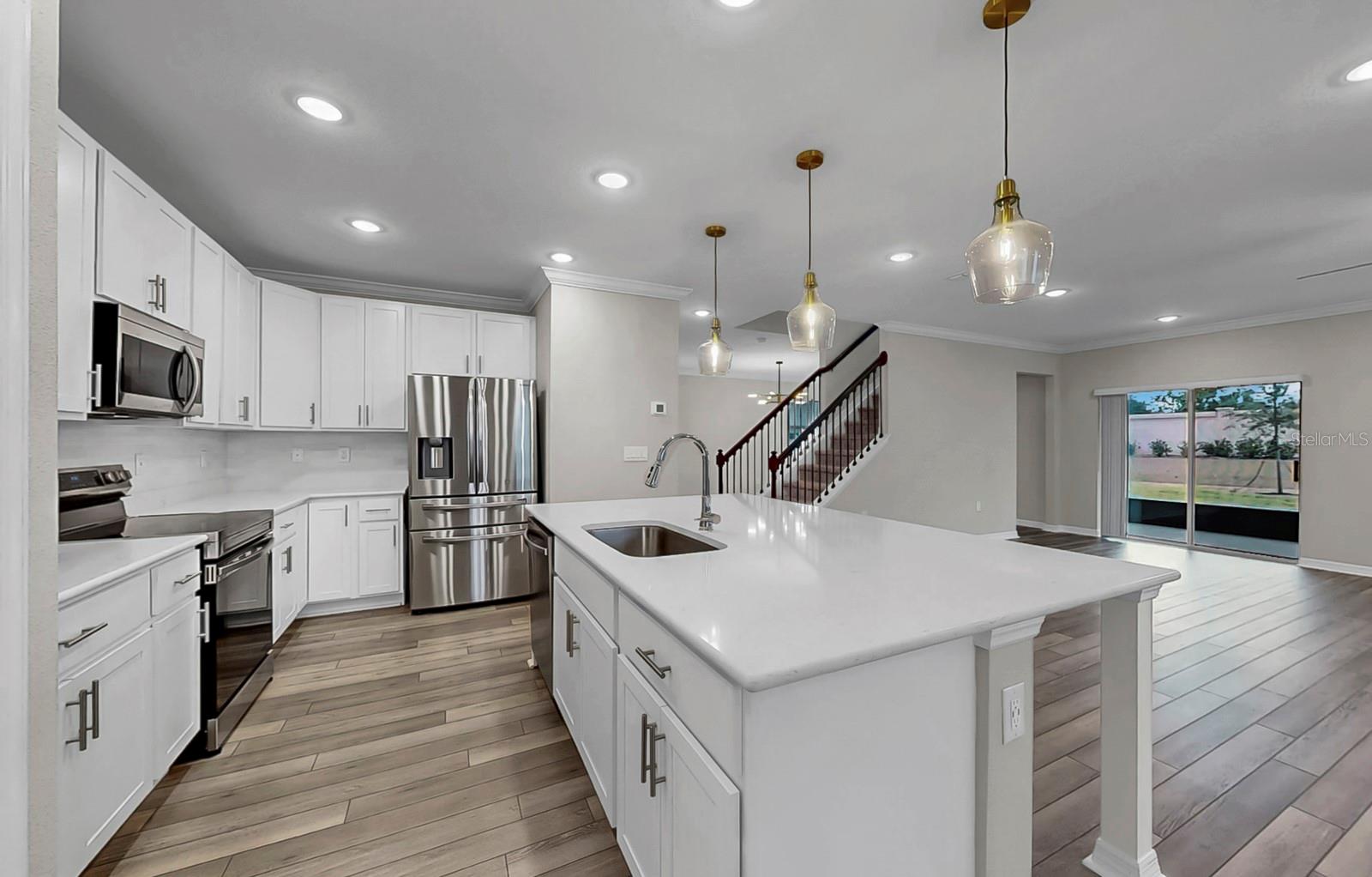 Image 19 of 61 For 8346 Abalone Loop