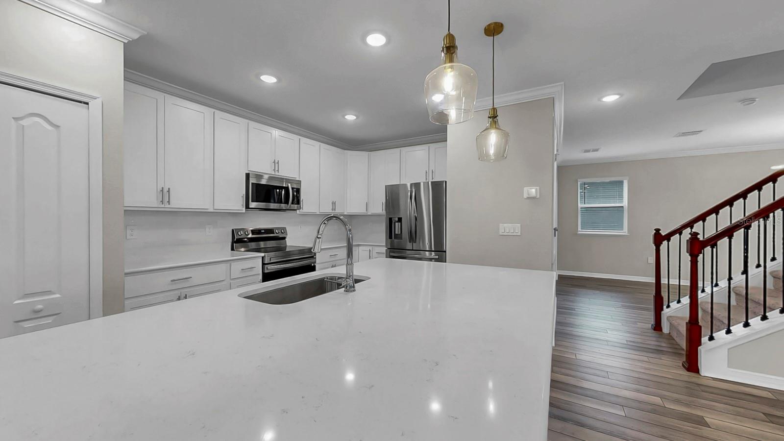 Image 20 of 61 For 8346 Abalone Loop