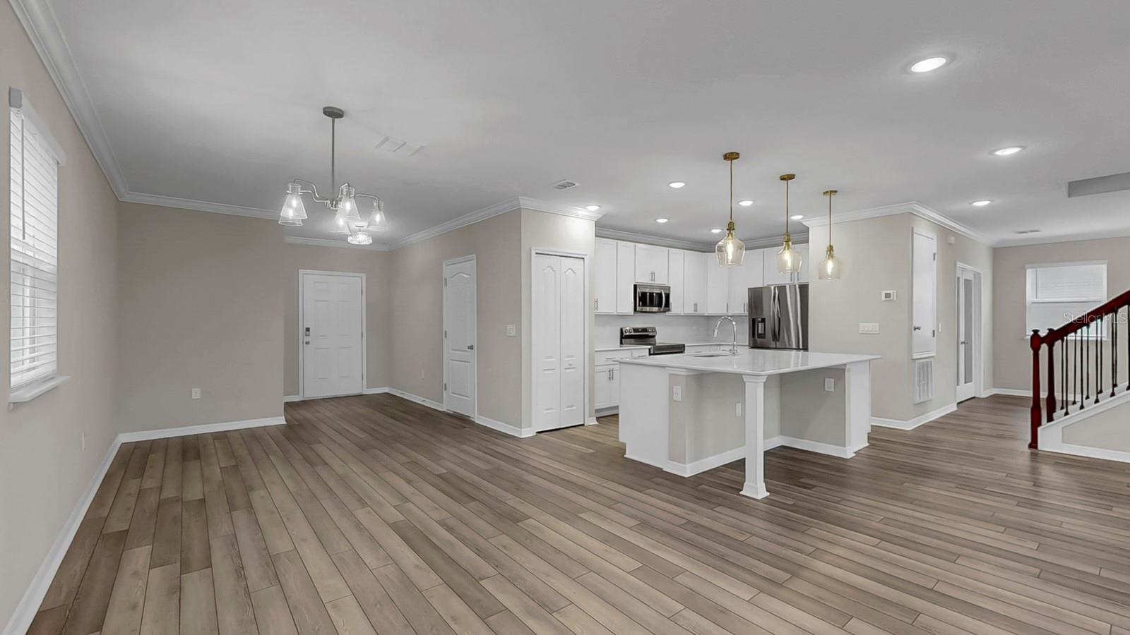 Image 23 of 61 For 8346 Abalone Loop