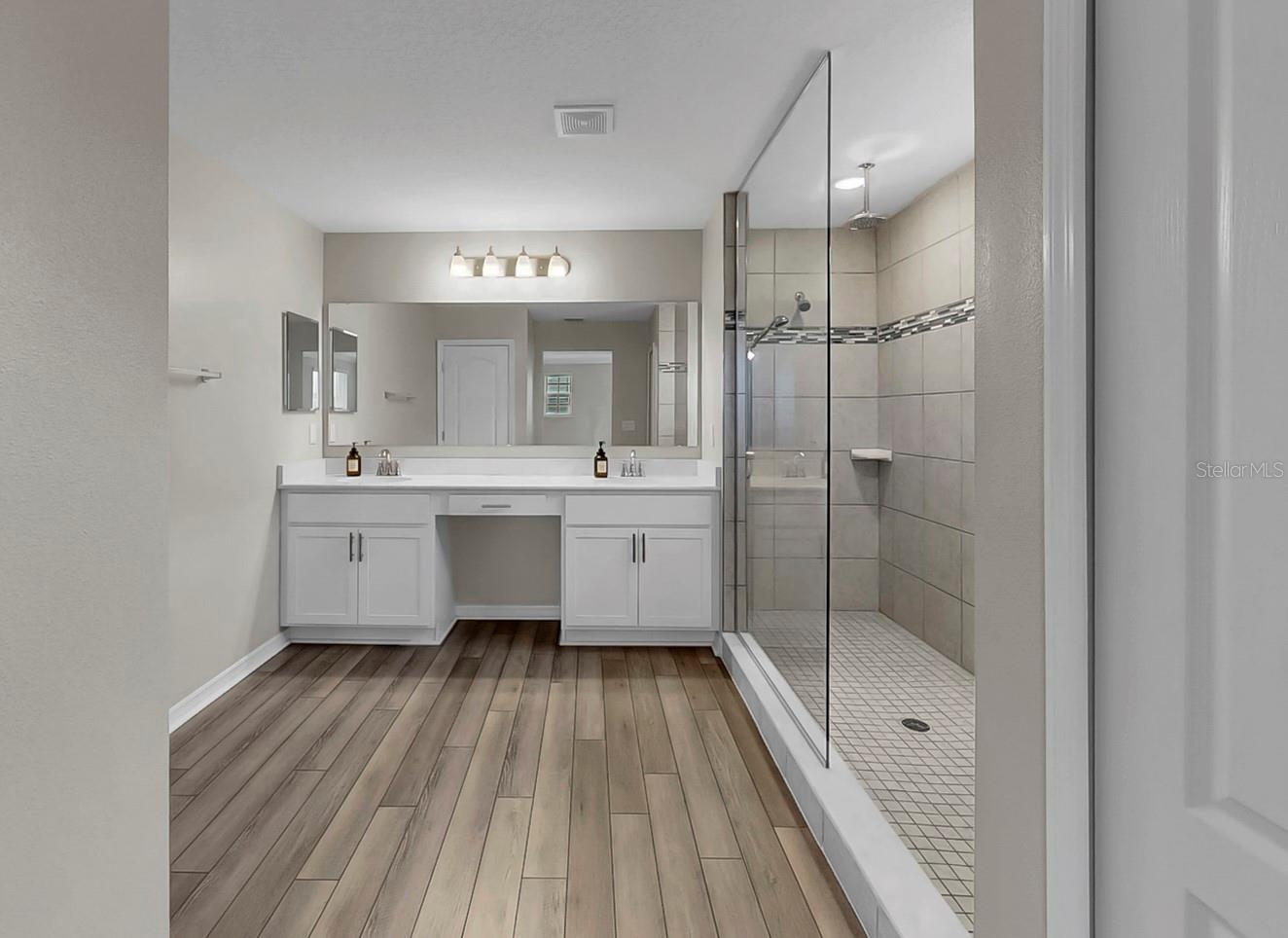 Image 43 of 61 For 8346 Abalone Loop