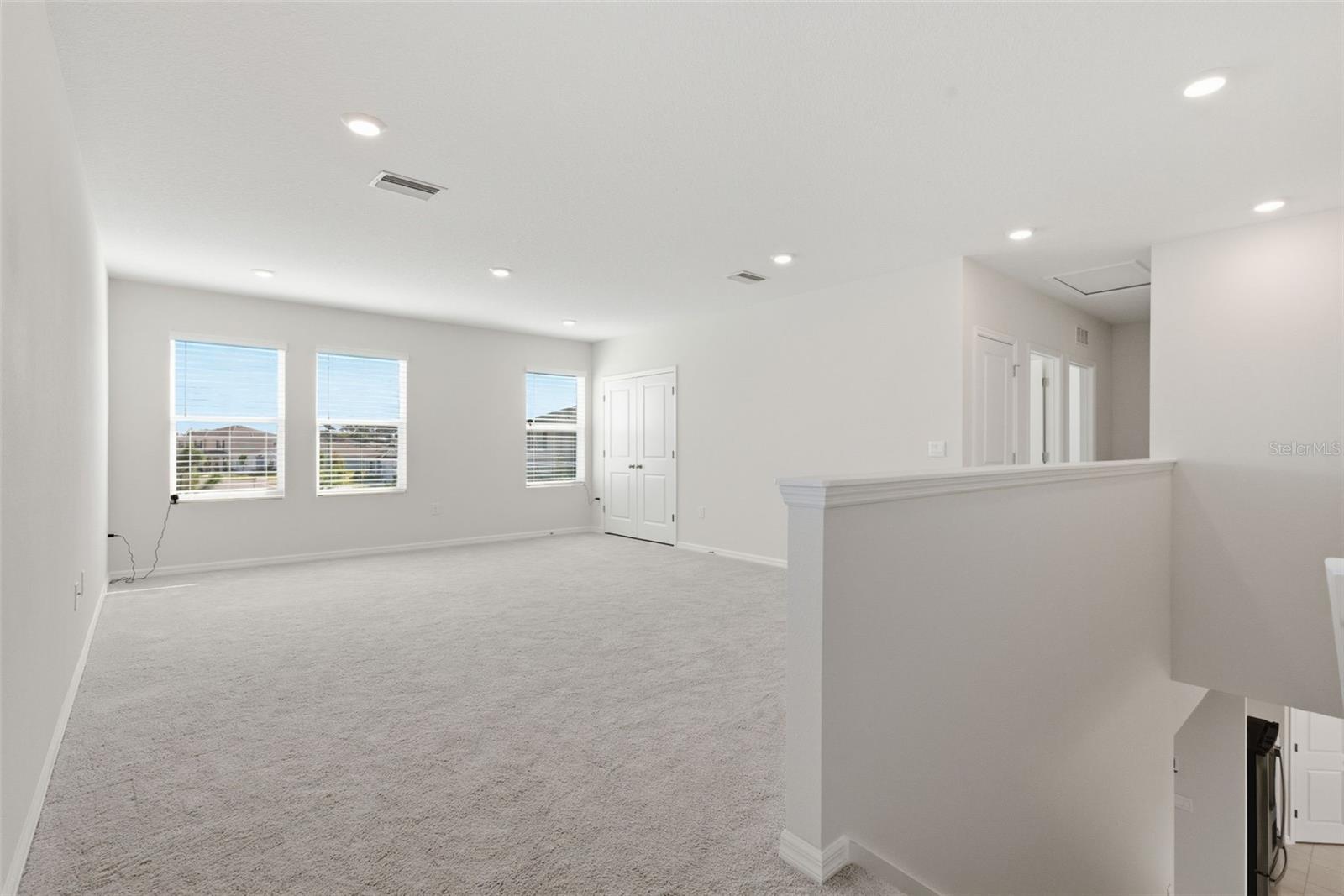 Image 12 of 41 For 32430 Osprey Peak Way