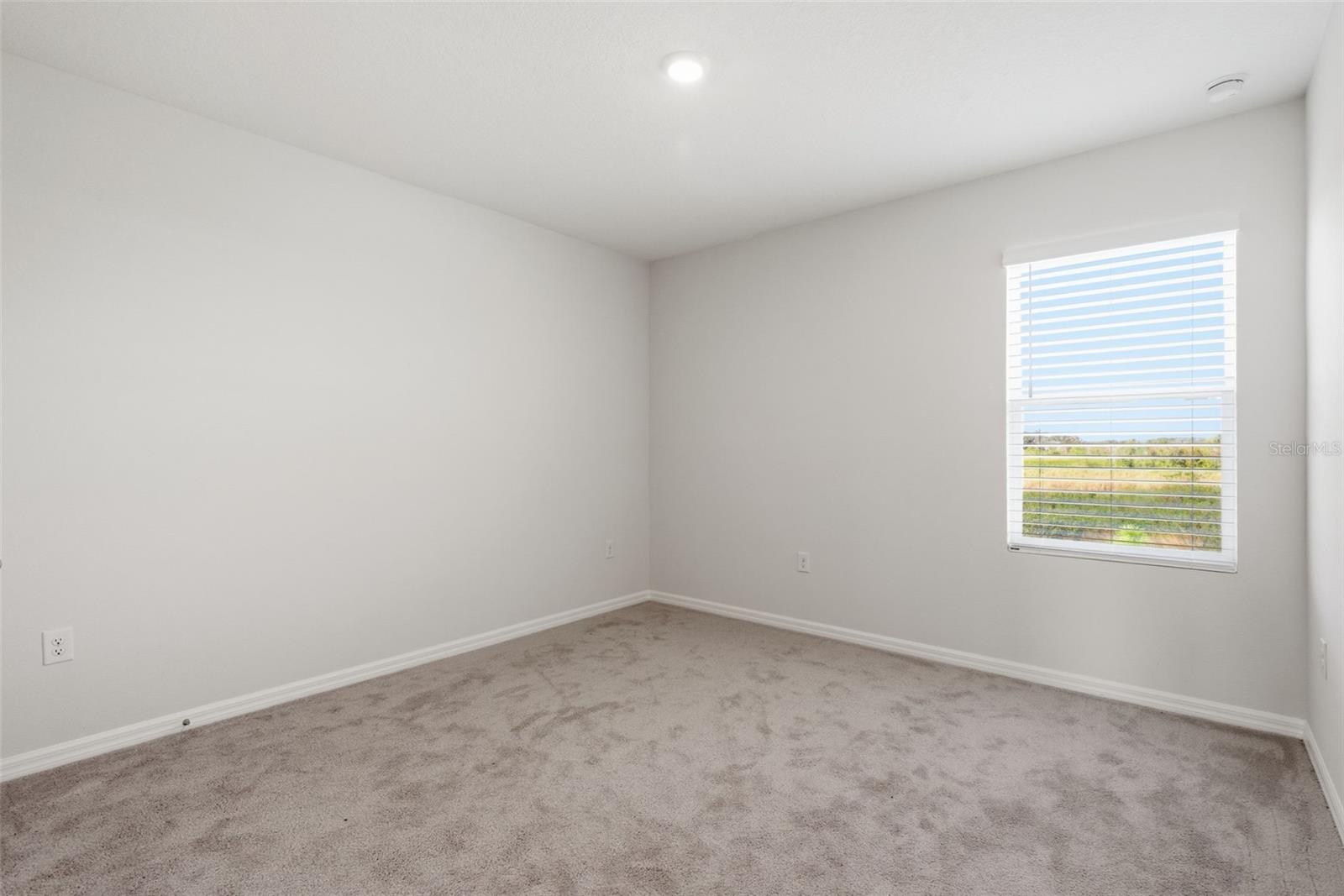 Image 16 of 41 For 32430 Osprey Peak Way