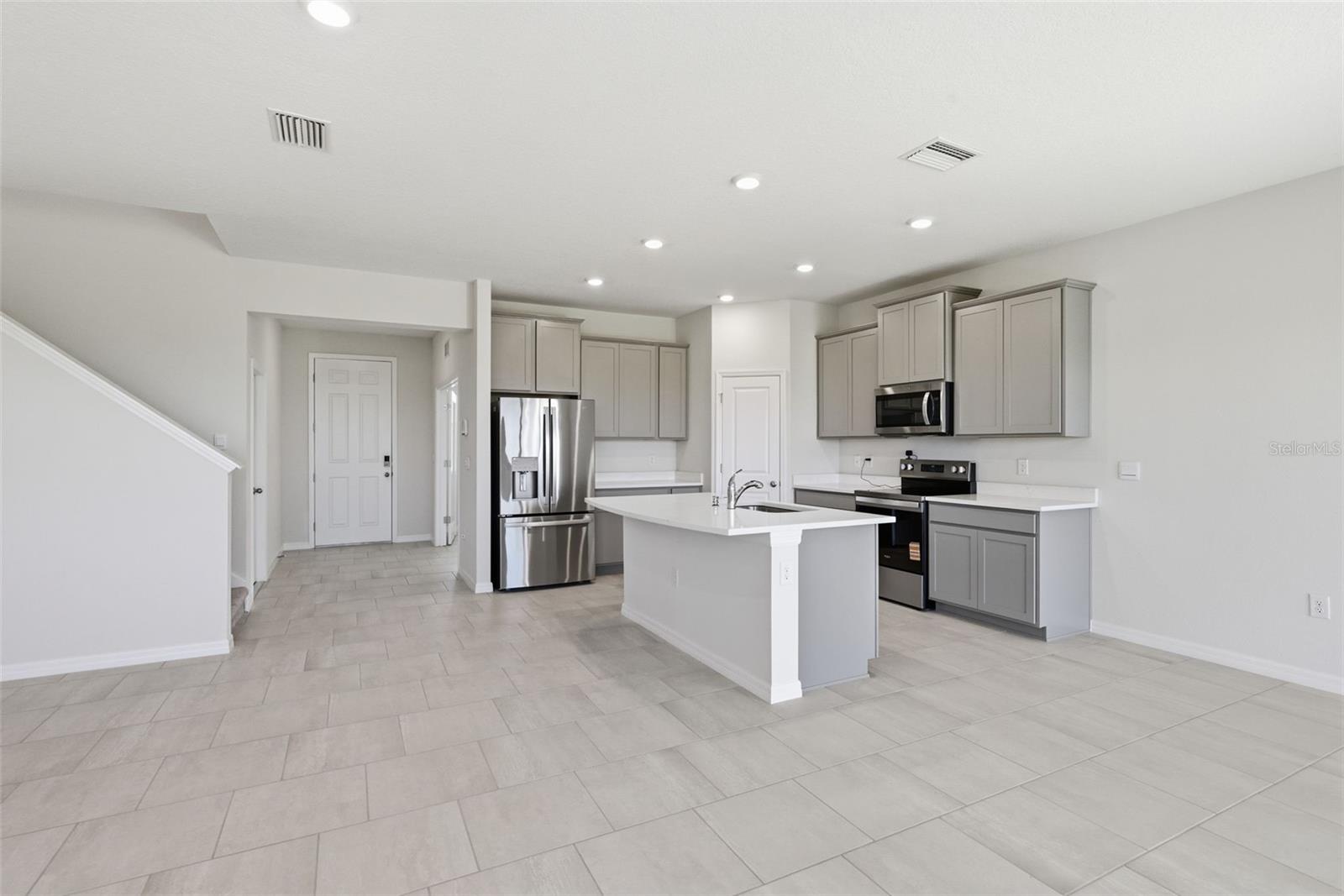 Image 5 of 41 For 32430 Osprey Peak Way