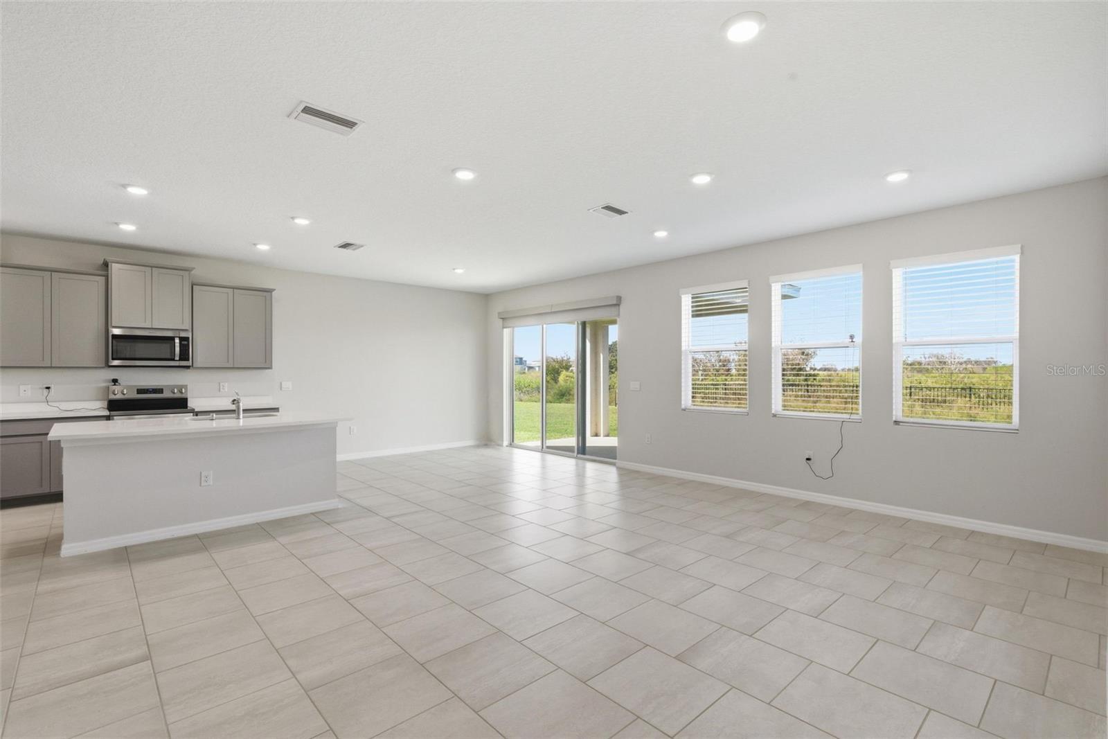 Image 6 of 41 For 32430 Osprey Peak Way