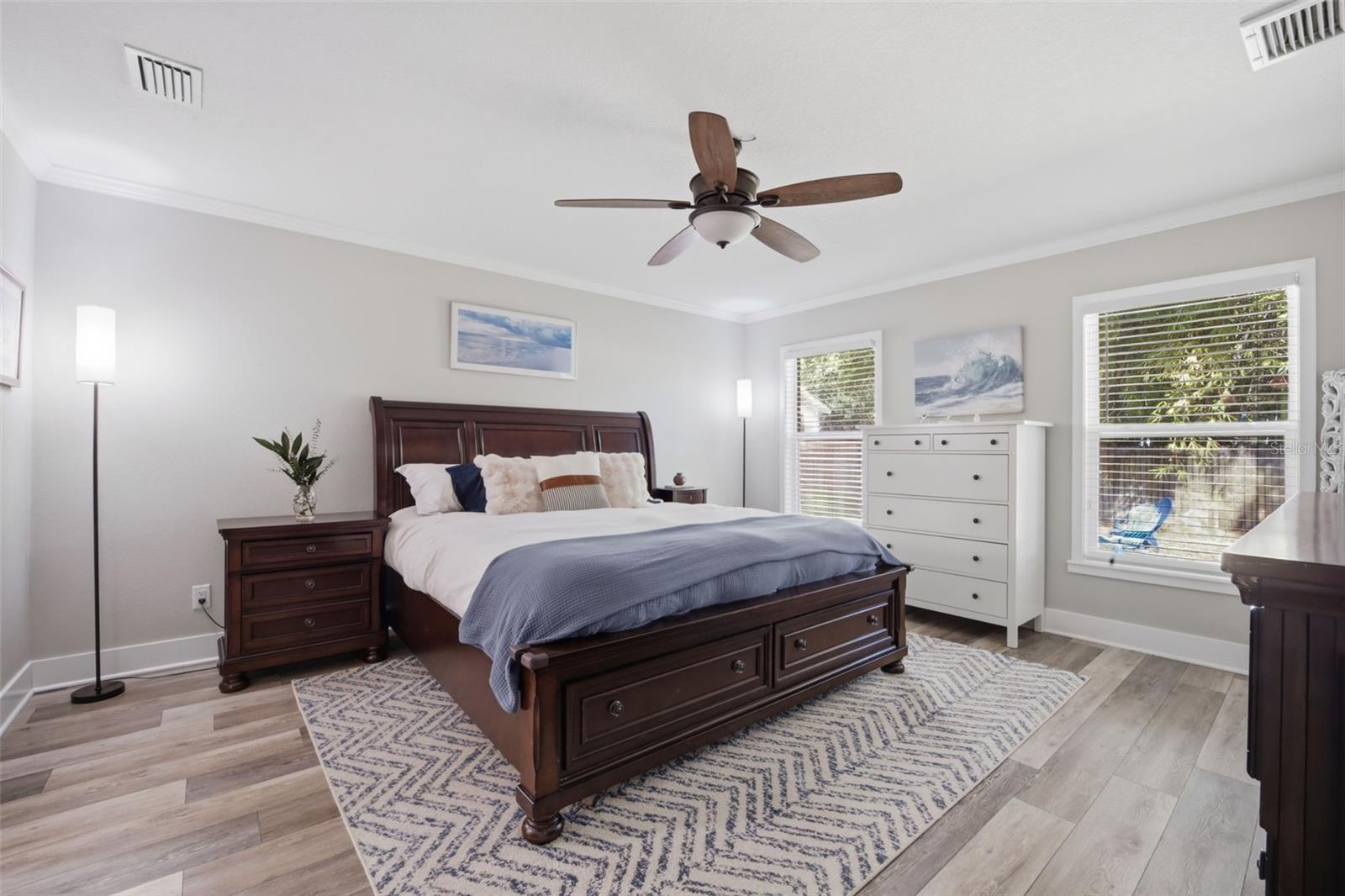 Listing photo id 13 for 1808 Powhatan Avenue