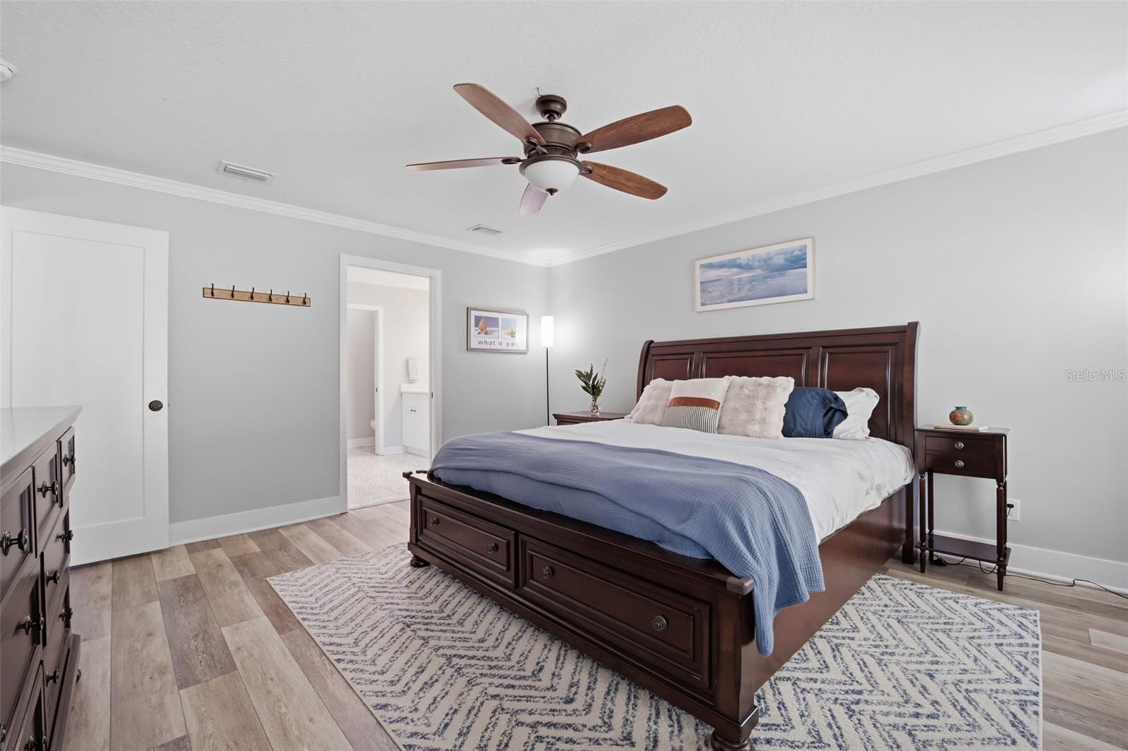 Listing photo id 15 for 1808 Powhatan Avenue