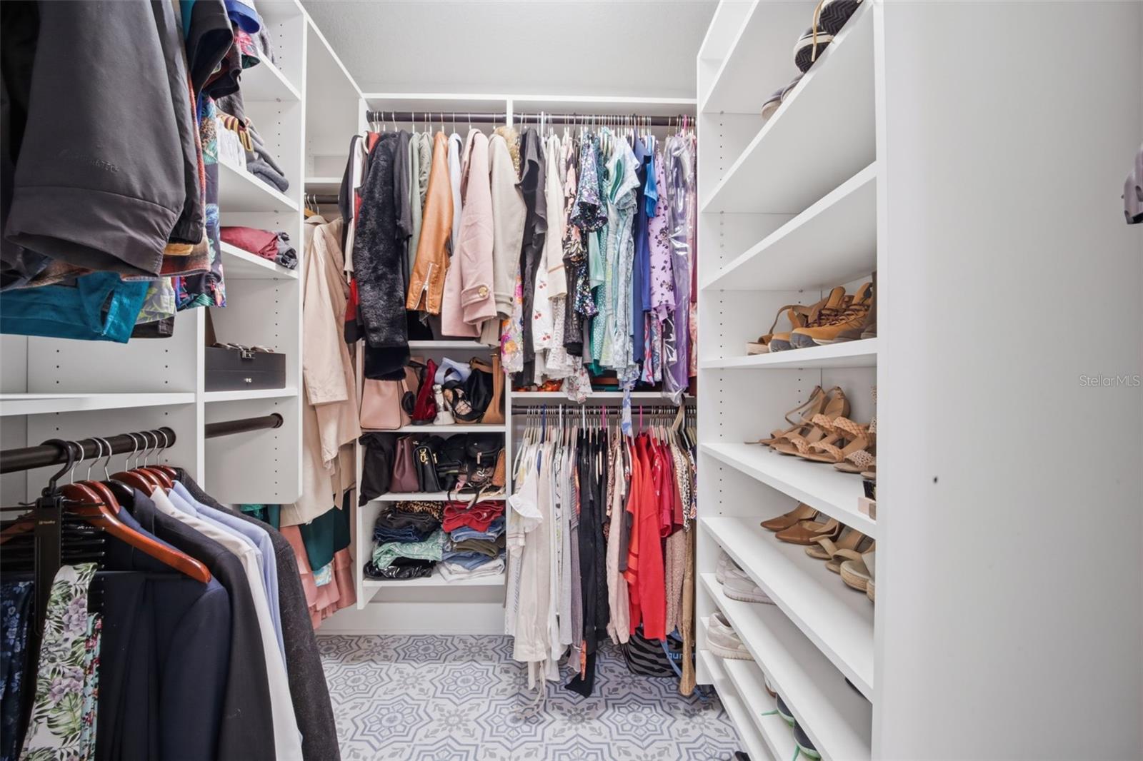 Listing photo id 18 for 1808 Powhatan Avenue